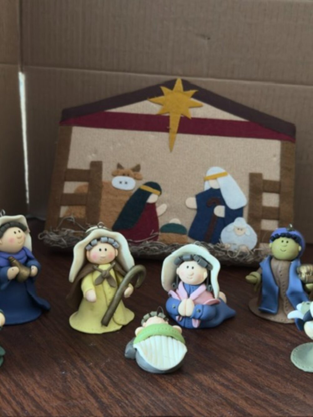 Vintage polymer clay and felt nativity set - Picture 5 of 5
